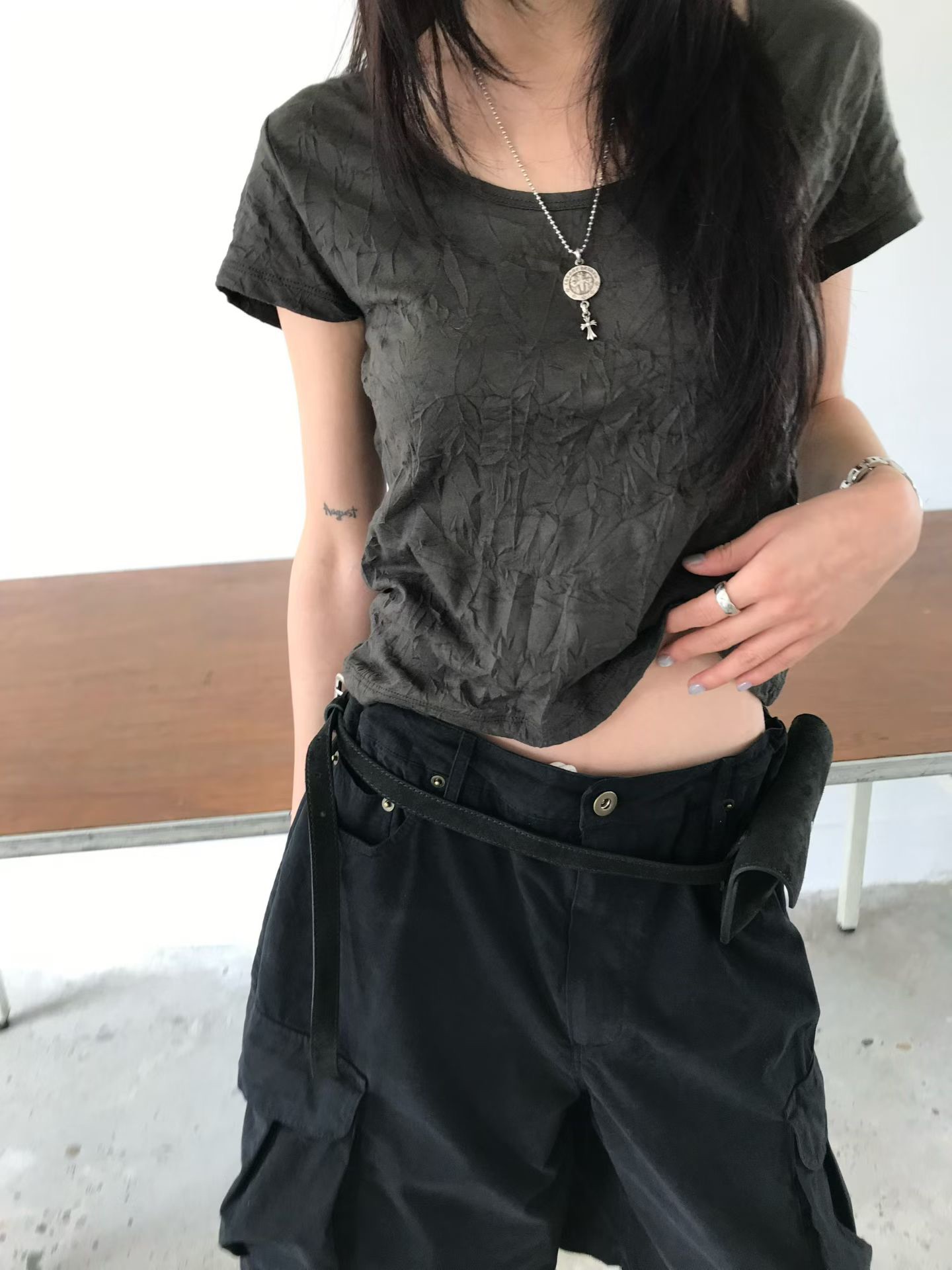 大圓領抓皺上衣