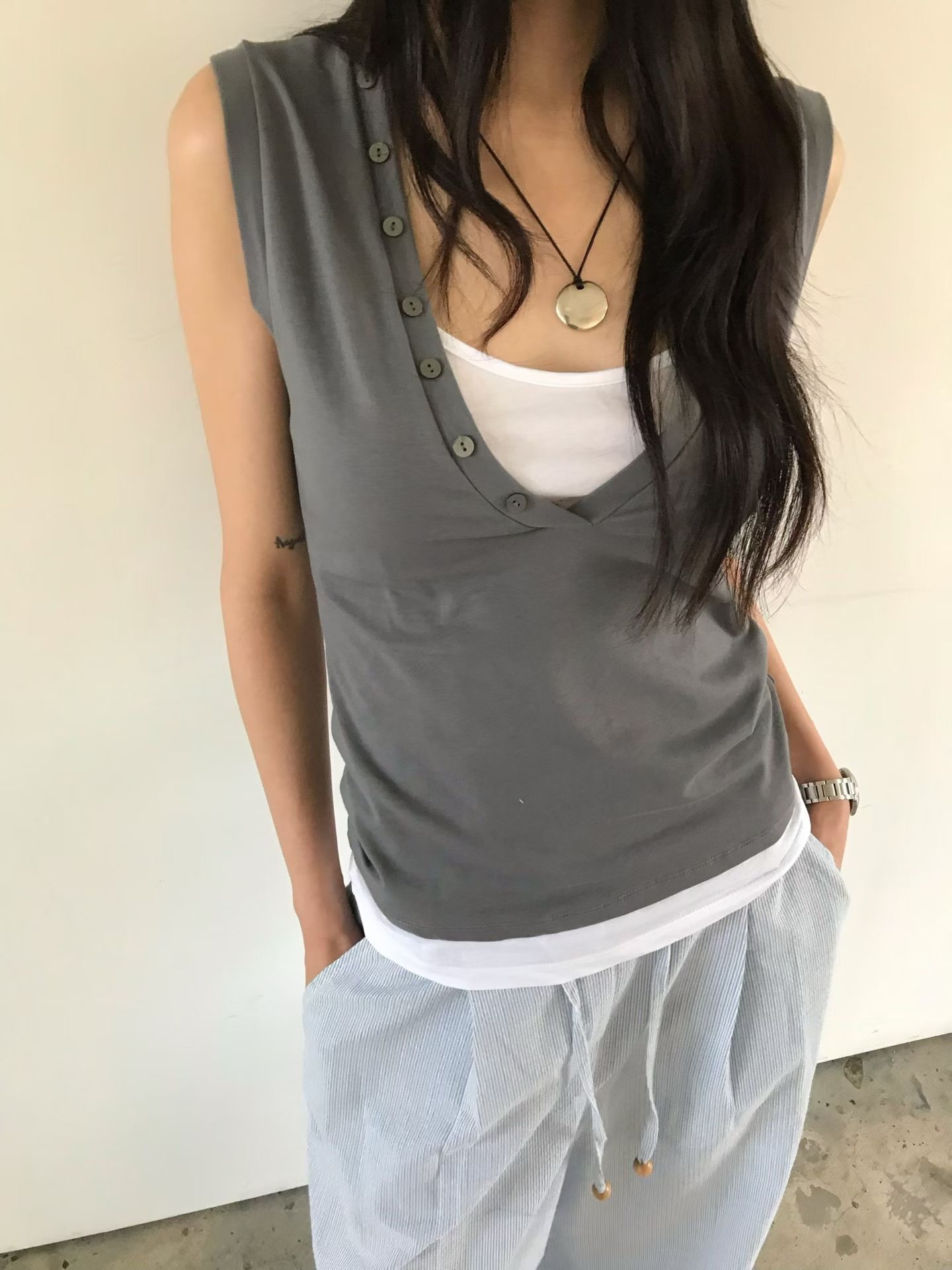 大v領合身彈性背心